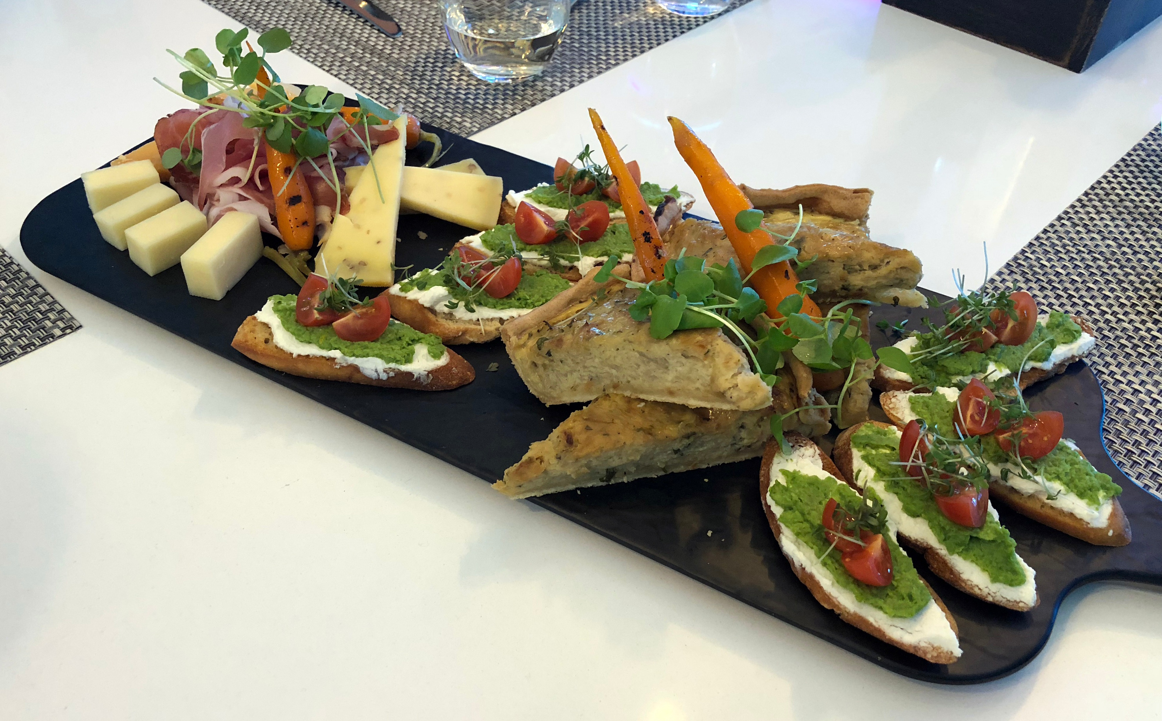 Food on U by Uniworld 